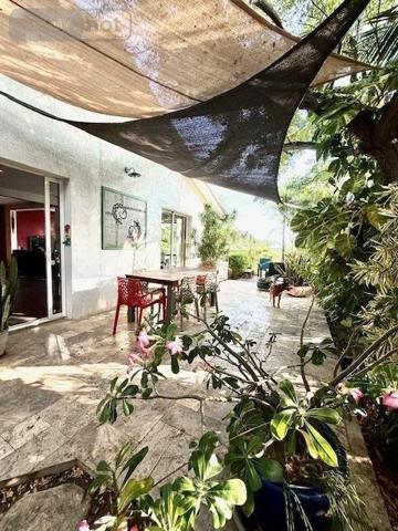 Maison à vendre à Saint-Gilles-les-Bains à la Réunion (97434), ref : 97410-1093974
