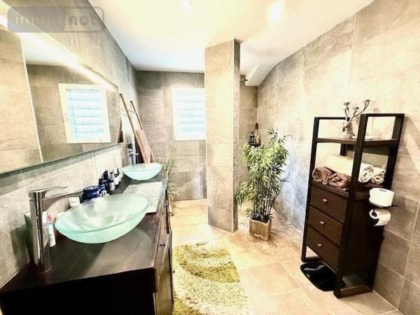 Maison à vendre à Saint-Gilles-les-Bains à la Réunion (97434), ref : 97410-1093974