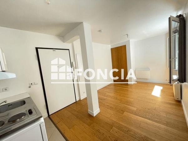 Location Studio 19.1 m² - 24 RUE DES IMBERGERES Sceaux 92330