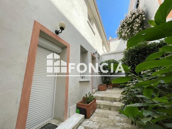 Location Studio 19.1 m² - 24 RUE DES IMBERGERES Sceaux 92330