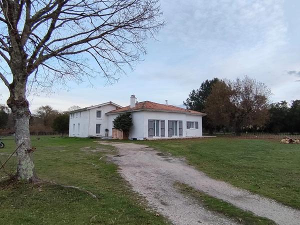 Maison à vendre 6 chambres ,  205 m2 sur terrain de 5000 m2