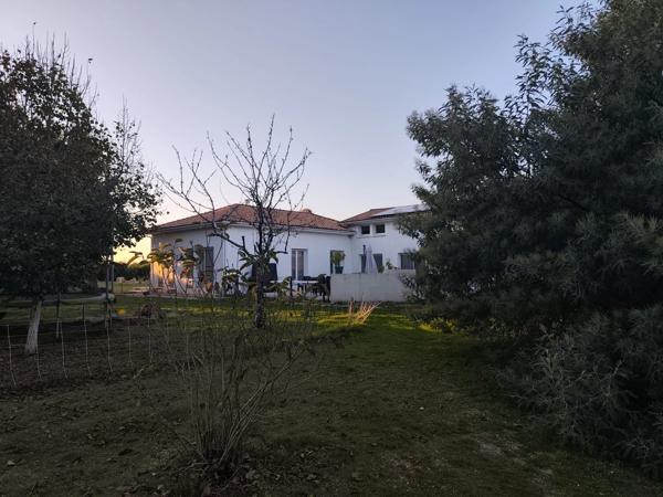 Maison à vendre 6 chambres ,  205 m2 sur terrain de 5000 m2