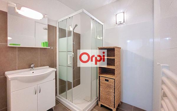 Appartement à louer    3 pièces • 49 m2 Porto-Vecchio