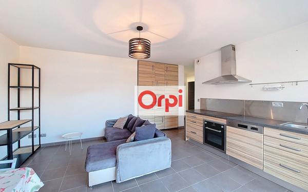 Appartement à louer    3 pièces • 49 m2 Porto-Vecchio