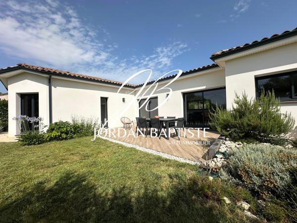 Maison contemporaine de plain-pied à Lamotte-Cap-de-Ville