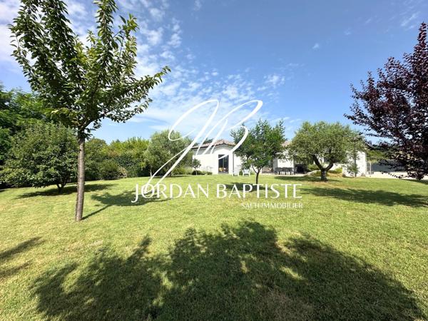 Maison contemporaine de plain-pied à Lamotte-Cap-de-Ville