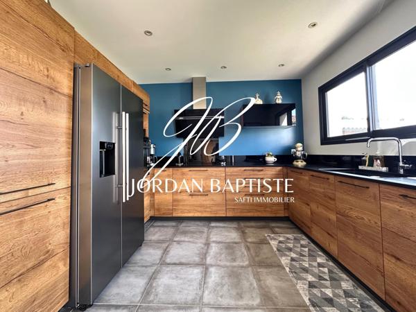 Maison contemporaine de plain-pied à Lamotte-Cap-de-Ville