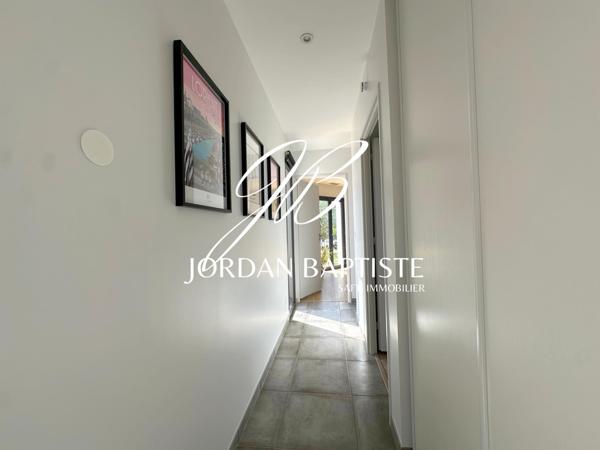 Maison contemporaine de plain-pied à Lamotte-Cap-de-Ville