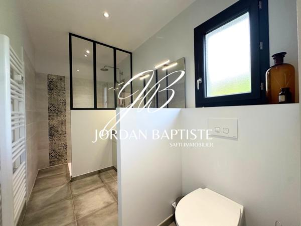 Maison contemporaine de plain-pied à Lamotte-Cap-de-Ville