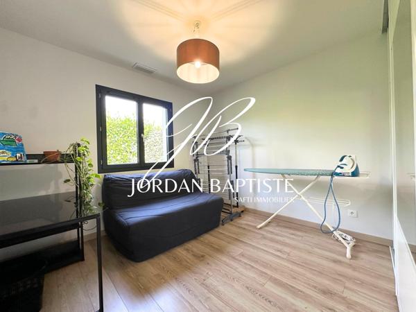 Maison contemporaine de plain-pied à Lamotte-Cap-de-Ville