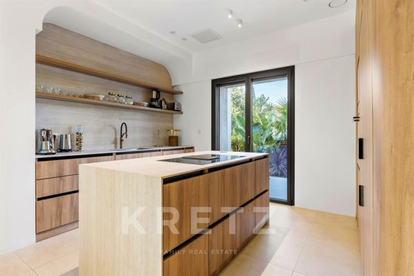 Un Joyau Contemporain à la Bouillabaisse Saint Tropez