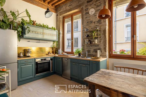 Ancien cosy à deux pas des quais