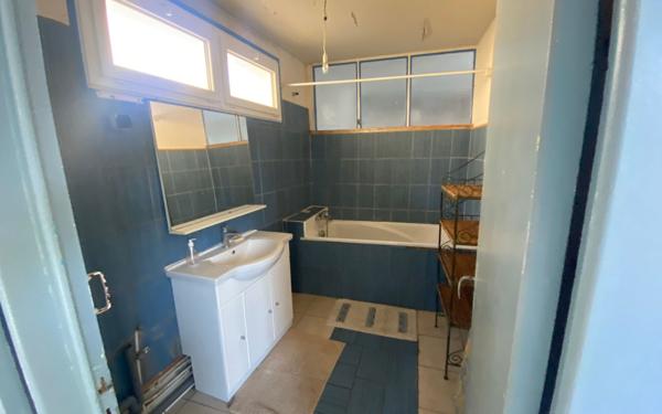 Immeuble à vendre    3 pièces •  Saint-Pierre-d'Oléron