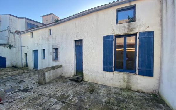 Immeuble à vendre    3 pièces •  Saint-Pierre-d'Oléron