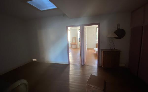 Immeuble à vendre    3 pièces •  Saint-Pierre-d'Oléron