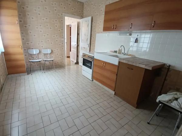 LOUÉ CENTRE Maison familiale avec terrain