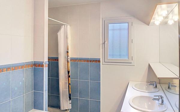 Maison à louer    4 pièces •  Breuilh