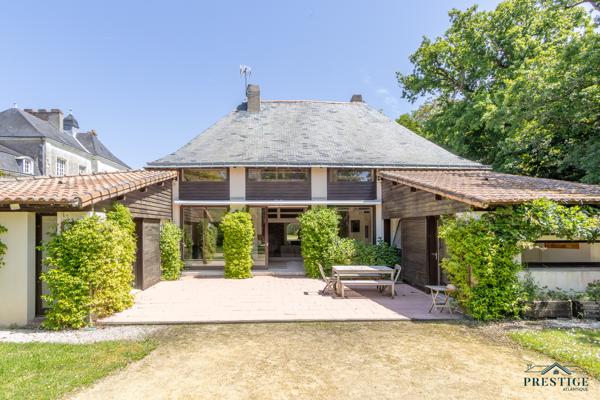 PORNIC - VILLA 226 M2 HABITABLES - MAISON 80 M2 - PISCINE POOL-HOUSE - GARAGE - PARC PAYSAGER