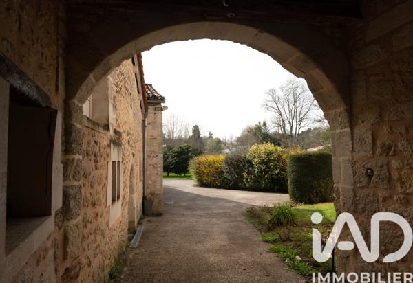 Maison à vendre 20 pièces 523 m² Montguyon