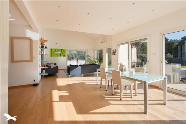 Maison à vendre |  Castries |  6 pièces | 241 m²