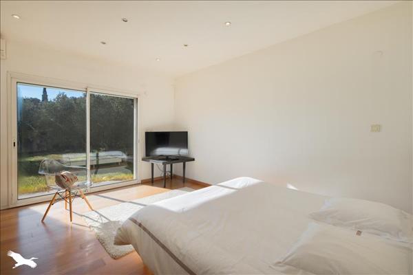 Maison à vendre |  Castries |  6 pièces | 241 m²