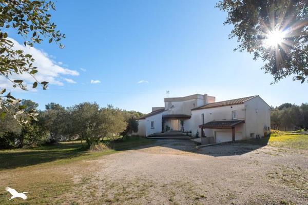 Maison à vendre |  Castries |  6 pièces | 241 m²