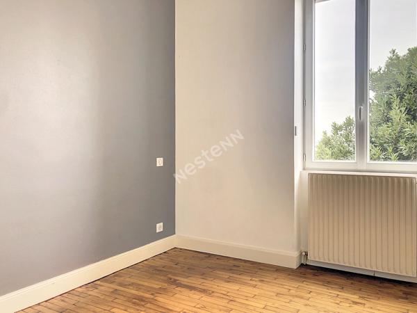 Maison Ussac 120 m2-3 chambres- jardin-garage