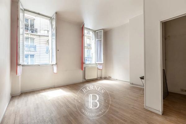 Paris 8ème, Appartement  33 m² à vendre