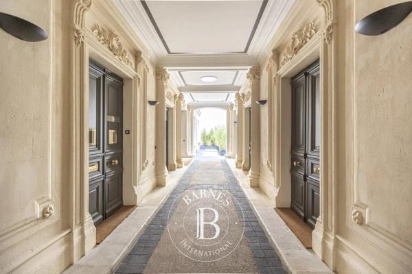 Paris 8ème, Appartement  33 m² à vendre