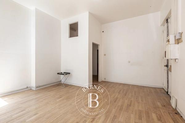 Paris 8ème, Appartement  33 m² à vendre