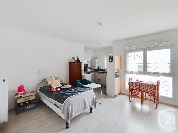 Appartement F1 à vendre  1 pièce - 30,27 m2 LA CHAPELLE ST MESMIN - 45