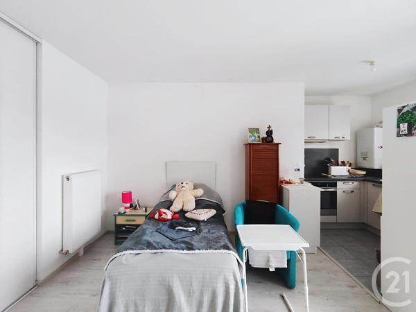 Appartement F1 à vendre  1 pièce - 30,27 m2 LA CHAPELLE ST MESMIN - 45