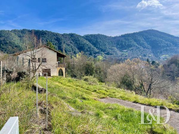 Maison indépendante T4 de plain pied avec garage et atelier