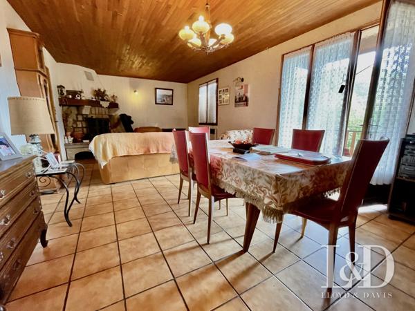 Maison indépendante T4 de plain pied avec garage et atelier