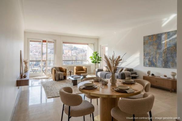Lyon 2 - Quai de Saône - Appartement de 144 m² au 5 ème étage avec balcon - 3 chambres - Garage