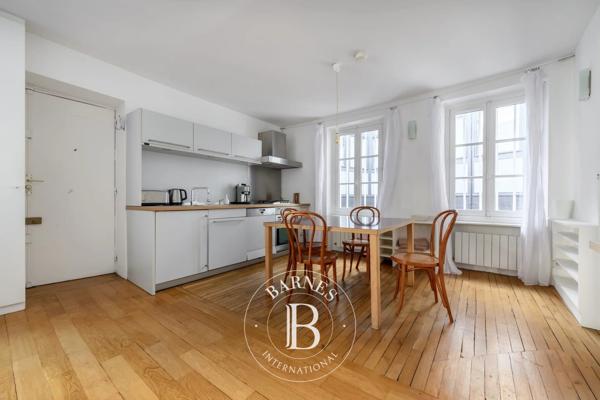 Paris 1er, Appartement 1 Chambre -  52 m² à vendre