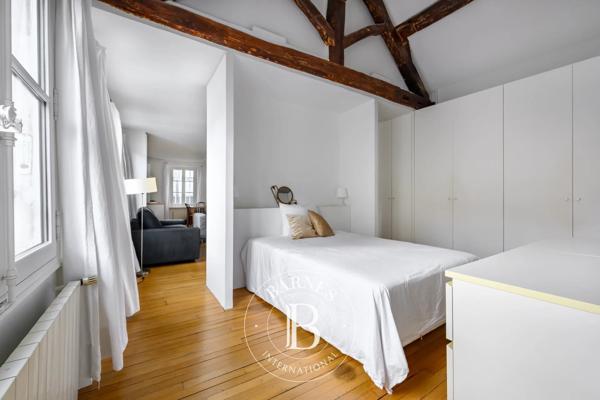Paris 1er, Appartement 1 Chambre -  52 m² à vendre