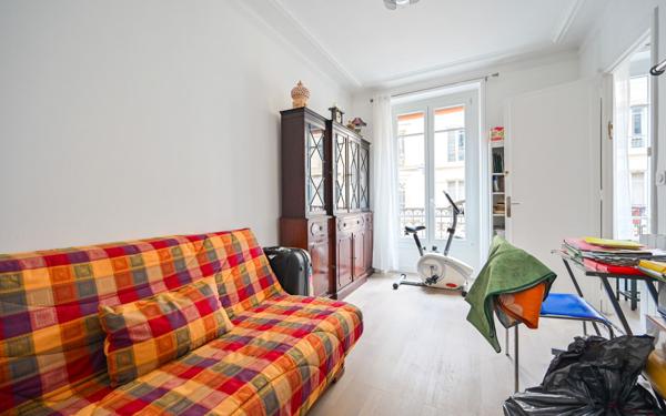 Appartement à vendre    3 pièces • 60,10 m2 Paris 10