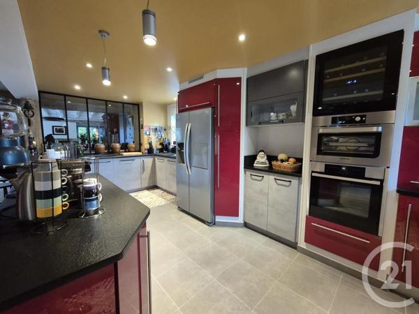 Maison à vendre  8 pièces - 262,70 m 2   CHAMPSECRET  - 61