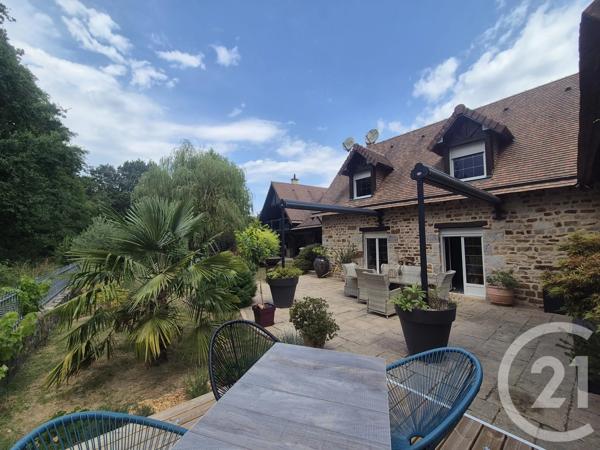 Maison à vendre  8 pièces - 262,70 m 2   CHAMPSECRET  - 61