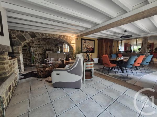 Maison à vendre  8 pièces - 262,70 m 2   CHAMPSECRET  - 61