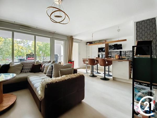 Appartement F3 à vendre  3 pièces - 68 m 2   ROUEN  - 76