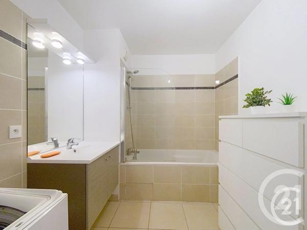 Appartement F3 à vendre  3 pièces - 68 m 2   ROUEN  - 76