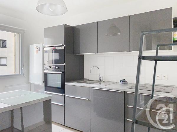 Appartement F3 à vendre  3 pièces - 68 m 2   ROUEN  - 76