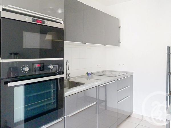 Appartement F3 à vendre  3 pièces - 68 m 2   ROUEN  - 76