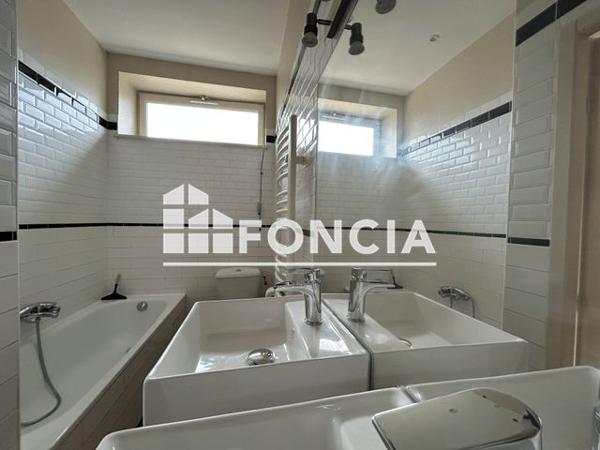 Location Maison 4 pièces 71.5 m² - Massieux 01600