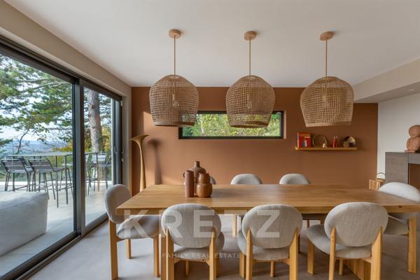 Villa rénovée avec élégance, panorama d’exception sur les Monts du Lyonnais