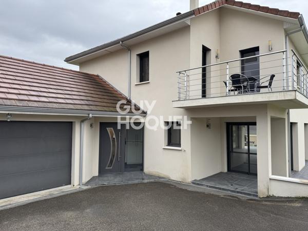 MAISON À LOUER DE 5 PIÈCES DE 167,96 M²