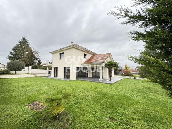 MAISON À LOUER DE 5 PIÈCES DE 167,96 M²