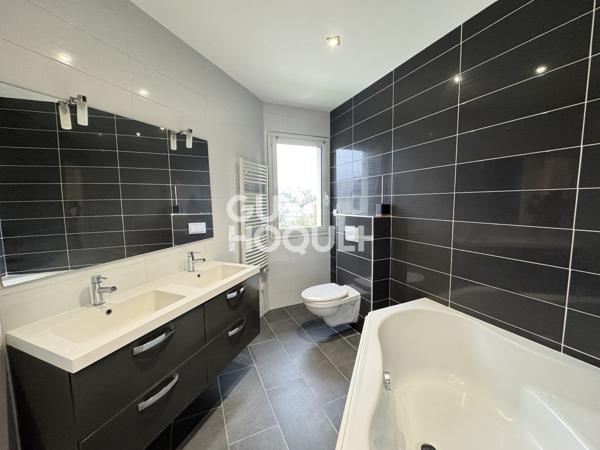 MAISON À LOUER DE 5 PIÈCES DE 167,96 M²